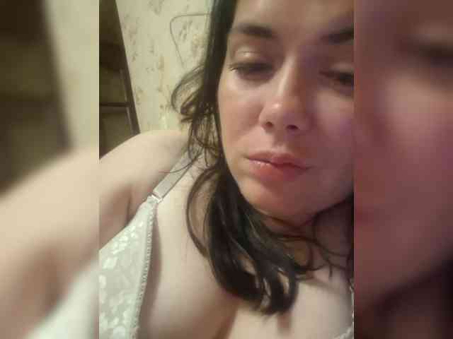 Naturally_Mom webcam