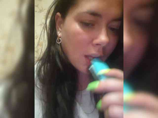 Naturally_Mom webcam
