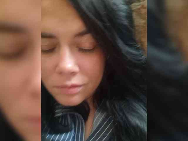 Naturally_Mom webcam