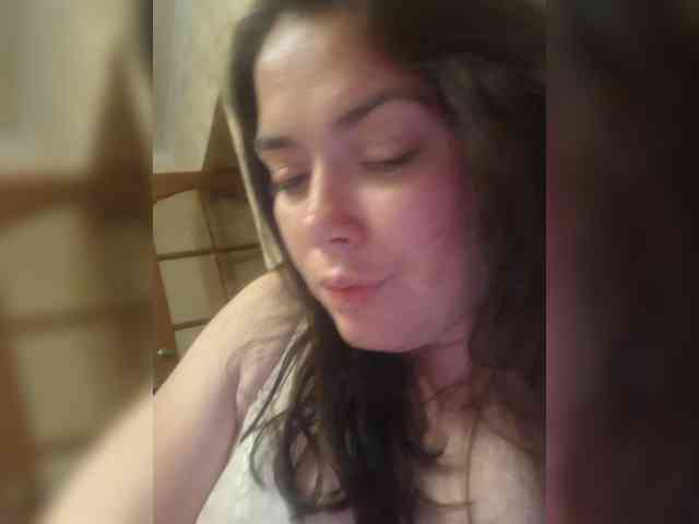 Naturally_Mom webcam