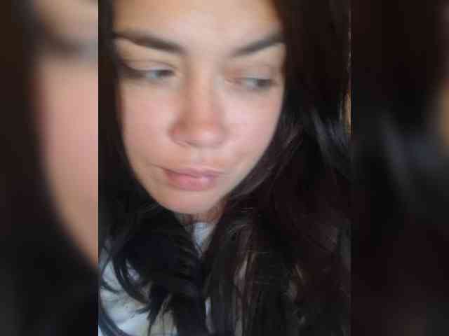 Naturally_Mom webcam