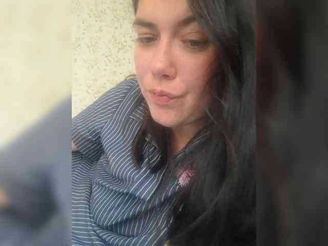 Naturally_Mom webcam