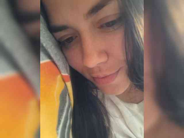 Naturally_Mom webcam