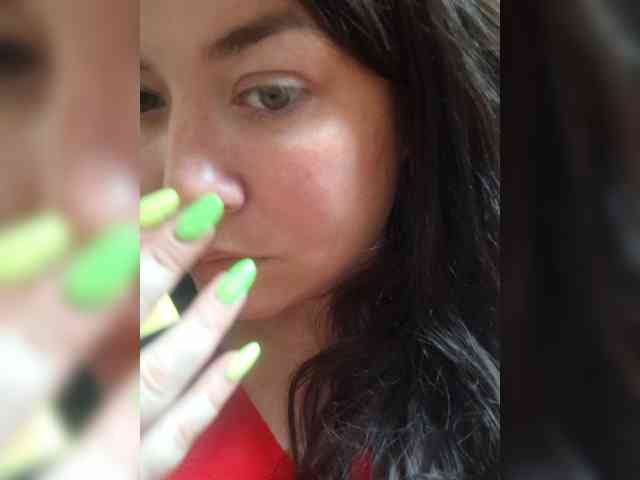 Naturally_Mom webcam