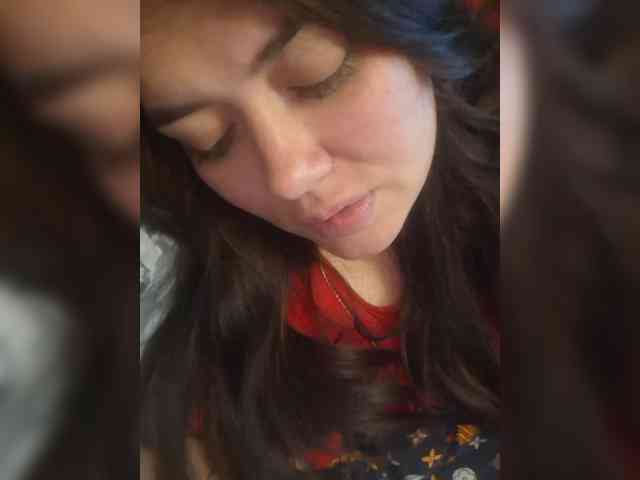 Naturally_Mom webcam