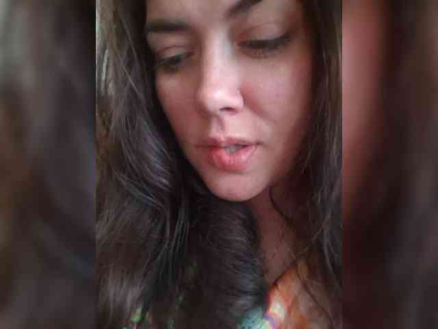 Naturally_Mom webcam