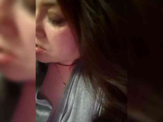 Naturally_Mom webcam