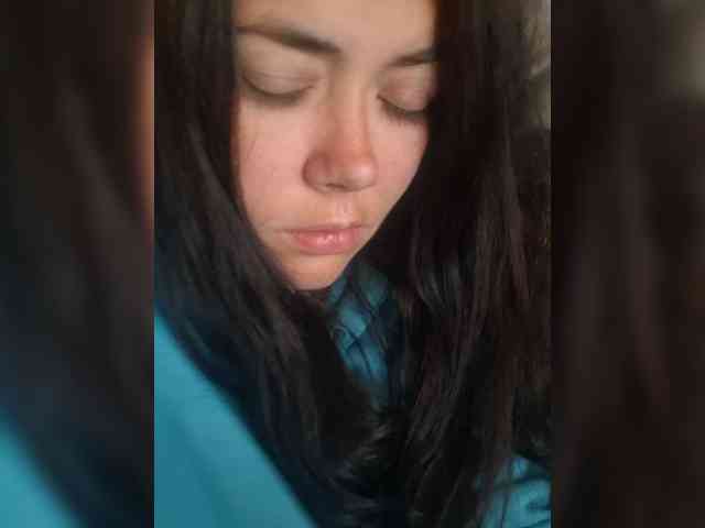 Naturally_Mom webcam