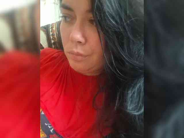 Naturally_Mom webcam