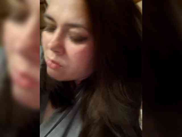 Naturally_Mom webcam