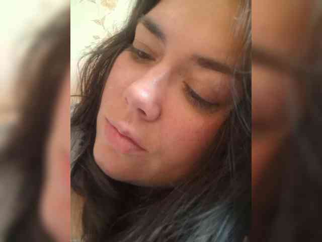 Naturally_Mom webcam