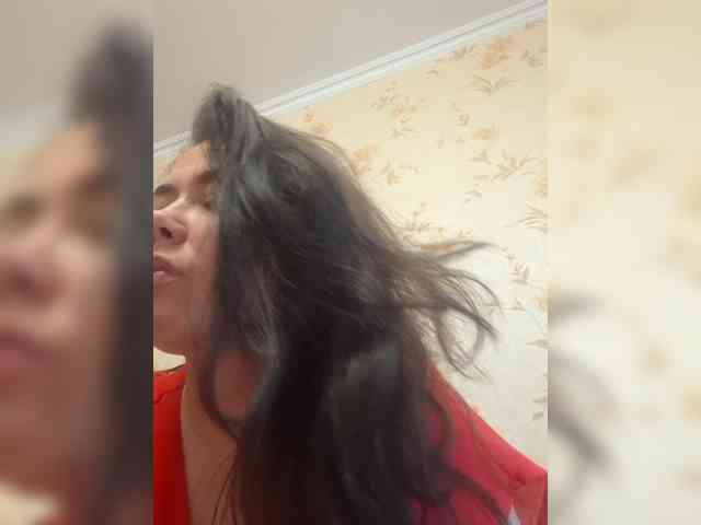 Naturally_Mom webcam