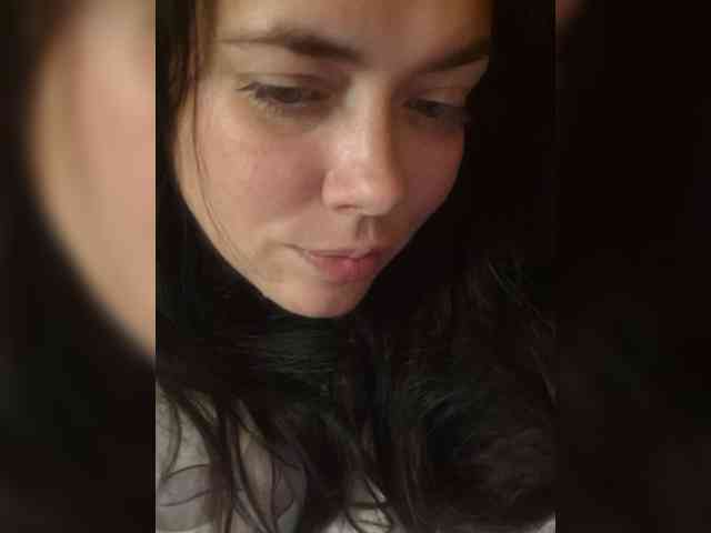 Naturally_Mom webcam