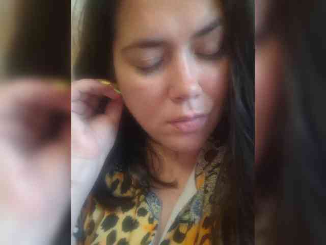 Naturally_Mom webcam