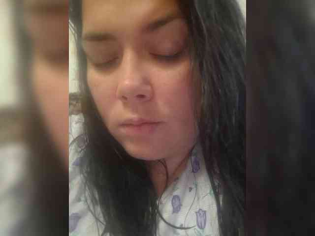 Naturally_Mom webcam