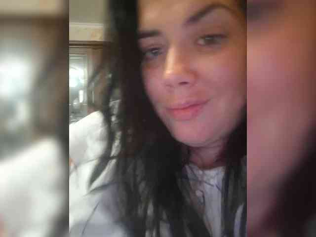 Naturally_Mom webcam