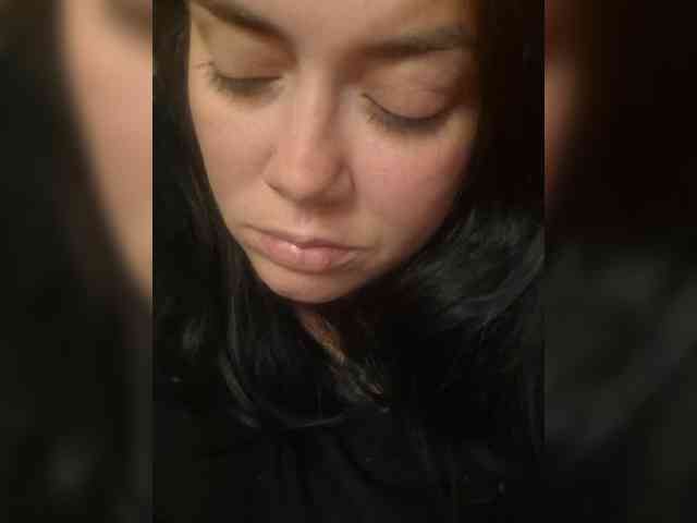 Naturally_Mom webcam