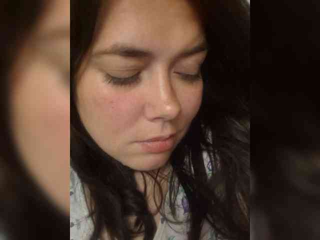 Naturally_Mom webcam