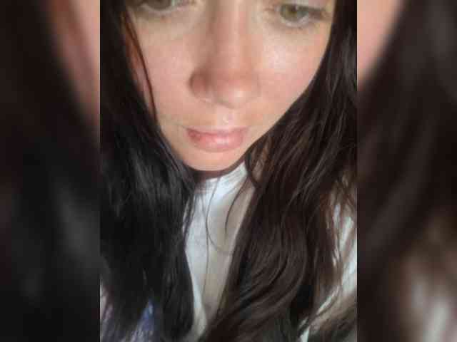 Naturally_Mom webcam