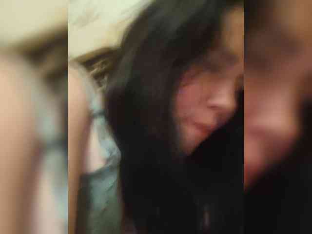 Naturally_Mom webcam
