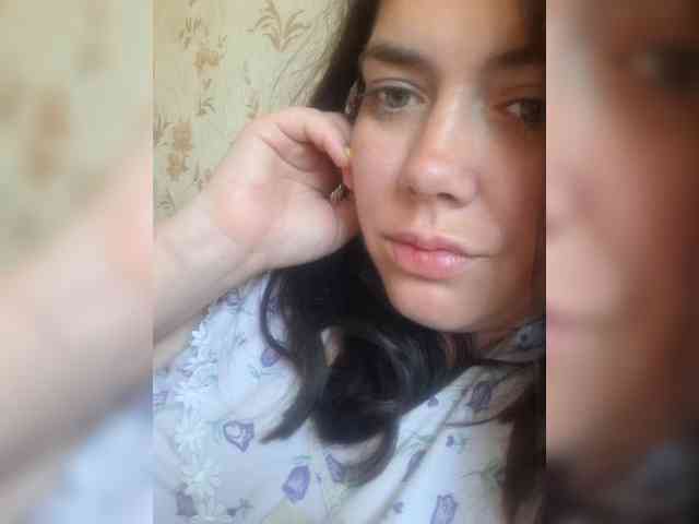Naturally_Mom webcam