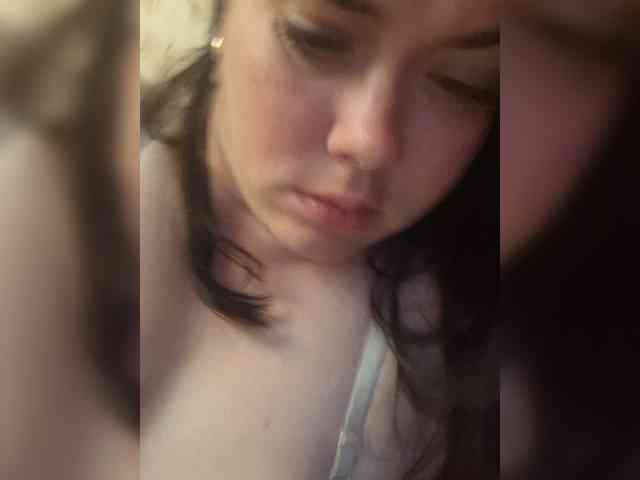 Naturally_Mom webcam