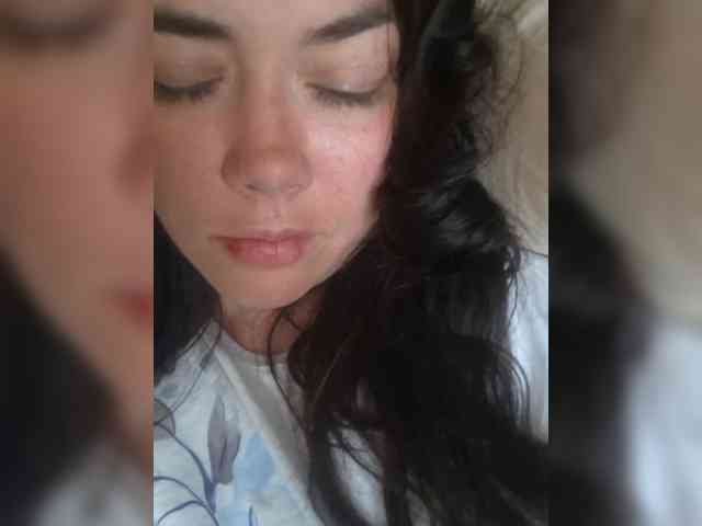 Naturally_Mom webcam