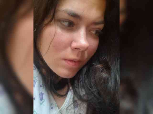 Naturally_Mom webcam