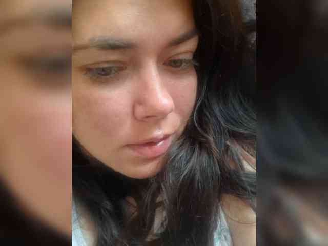 Naturally_Mom webcam