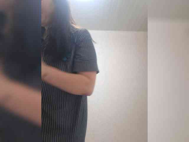 Naturally_Mom webcam