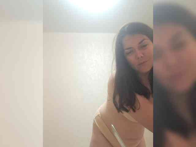 Naturally_Mom webcam