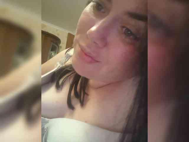 Naturally_Mom webcam