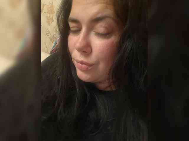 Naturally_Mom webcam