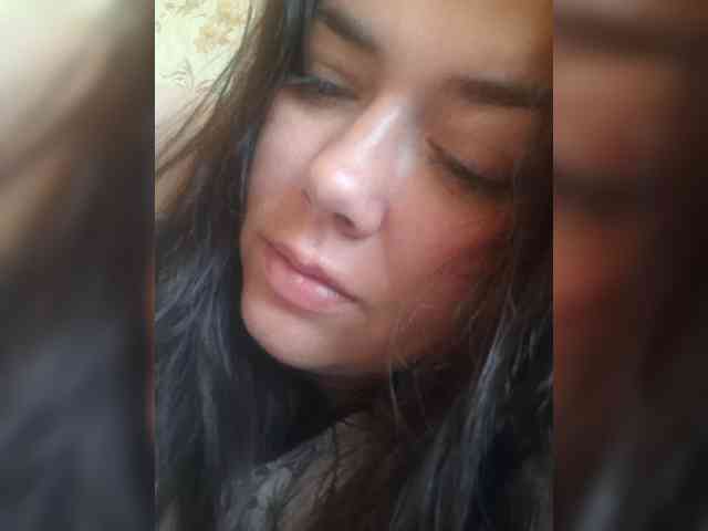 Naturally_Mom webcam