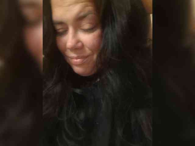 Naturally_Mom webcam