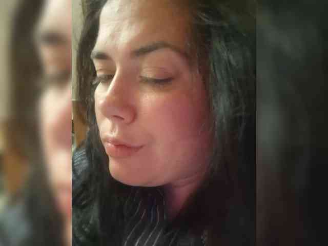 Naturally_Mom webcam