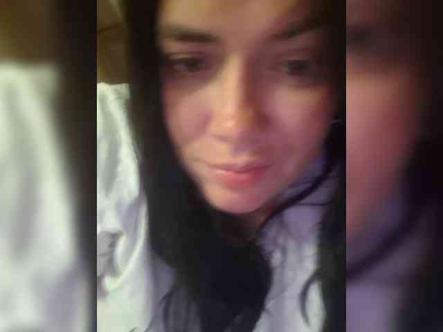 Naturally_Mom webcam