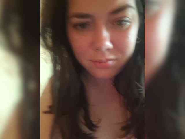 Naturally_Mom webcam
