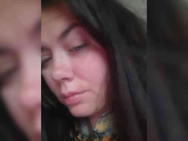 Model: Naturally_Mom