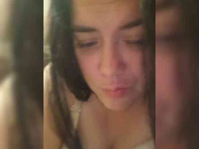 Naturally_Mom webcam