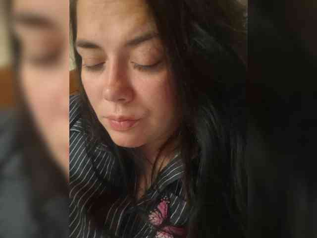Naturally_Mom webcam
