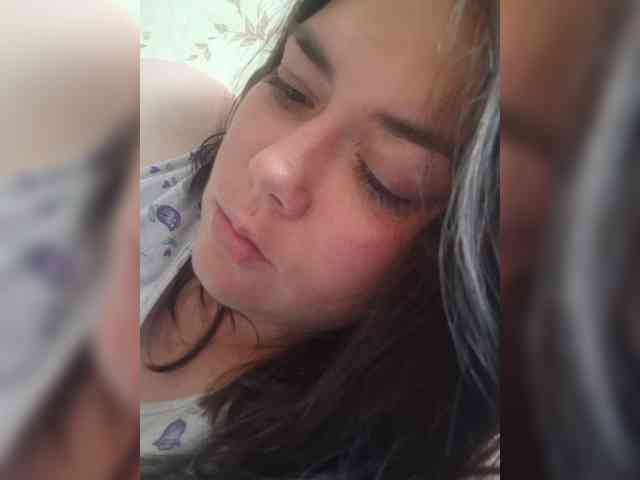 Naturally_Mom webcam