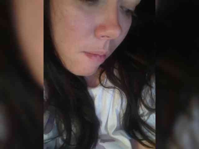 Naturally_Mom webcam
