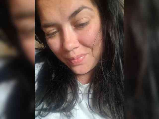 Naturally_Mom webcam