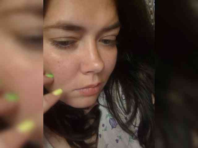 Naturally_Mom webcam