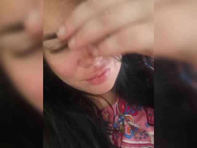 Naturally_Mom webcam