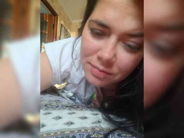 Naturally_Mom webcam