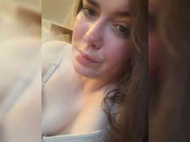 Naturally_Mom webcam