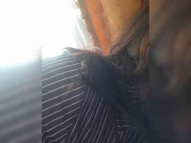 Naturally_Mom webcam
