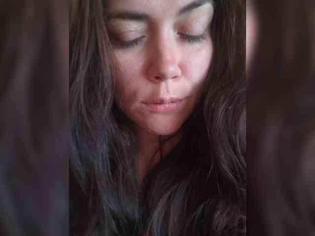 Naturally_Mom webcam